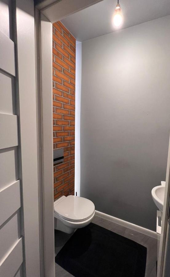 Dom Dabrowka Poznan Appartement Paledzie Buitenkant foto
