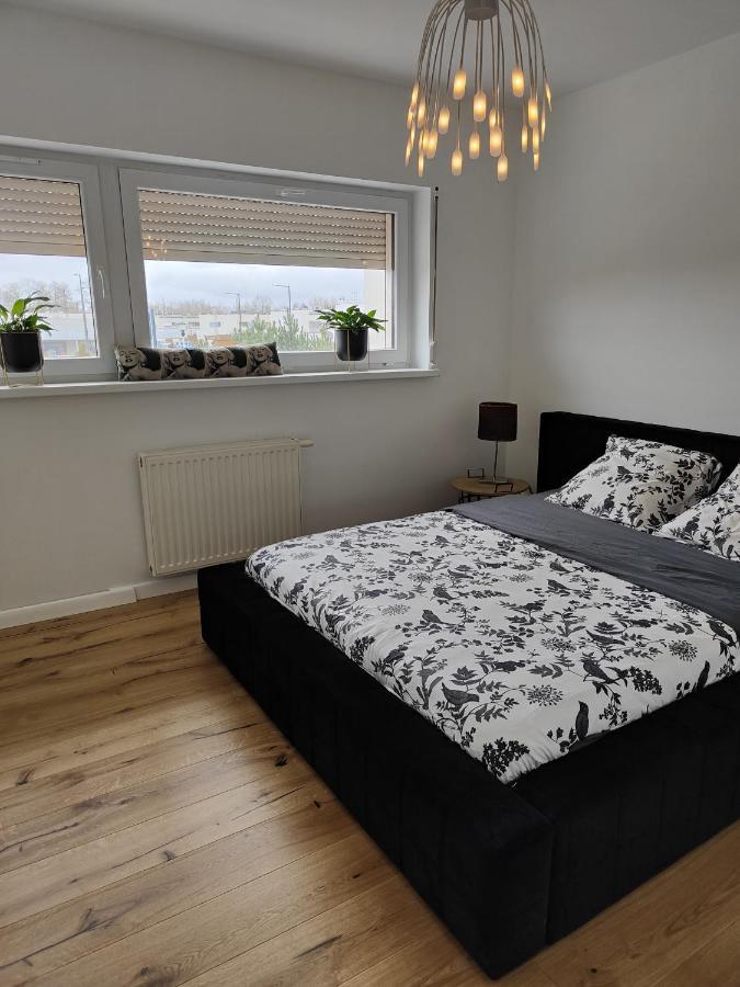 Dom Dabrowka Poznan Appartement Paledzie Buitenkant foto